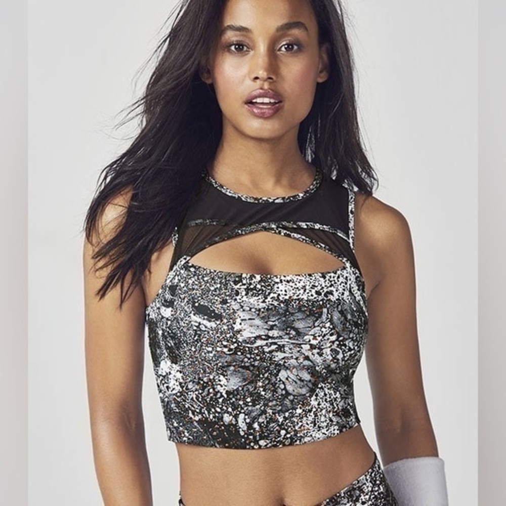 Fabletics Everly Midi Sports Bra